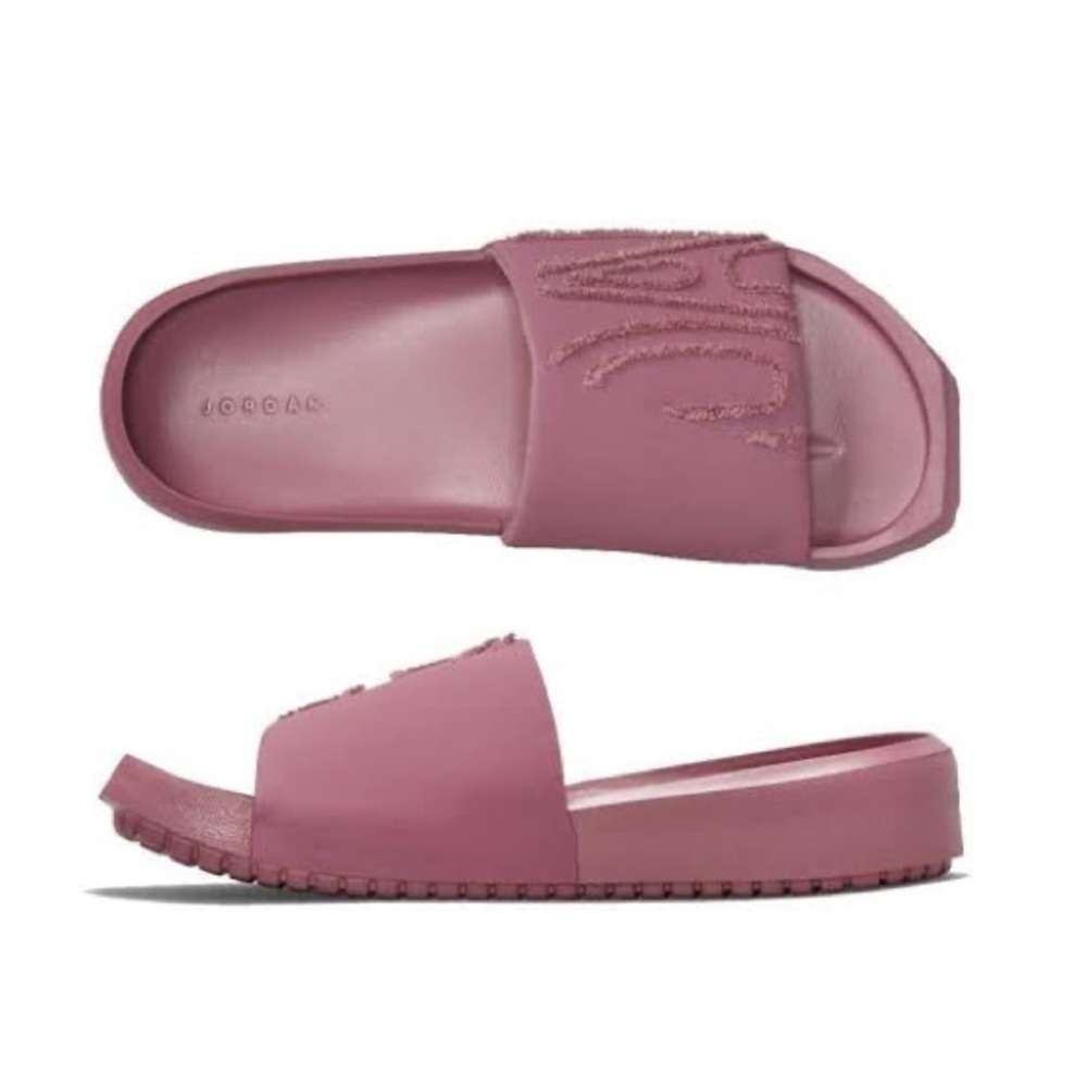 Jordan women’s NOLA slide, NWB, size 10 in color Mulberry
